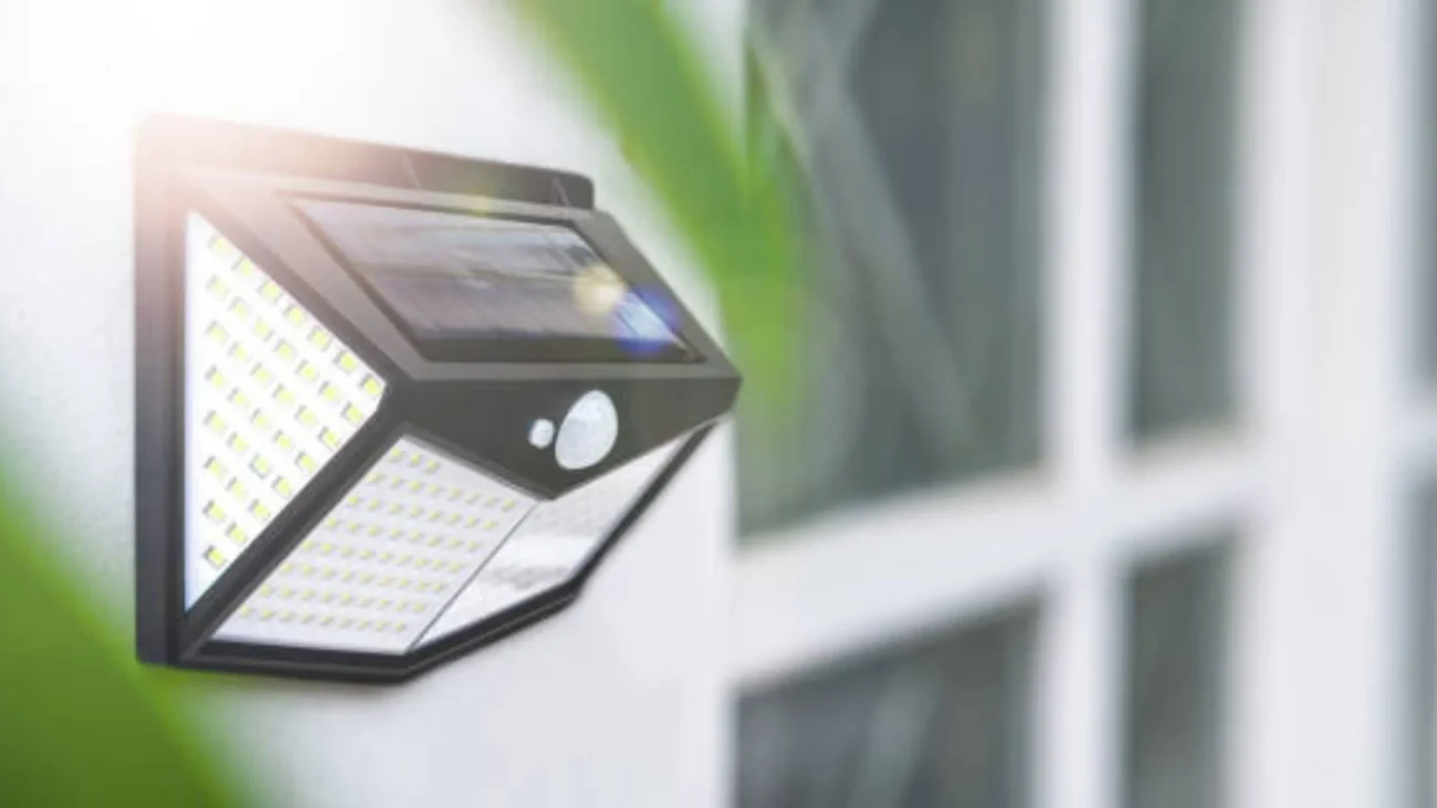 How to Maximize the Performance of Your Outdoor Solar Motion Sensor Light